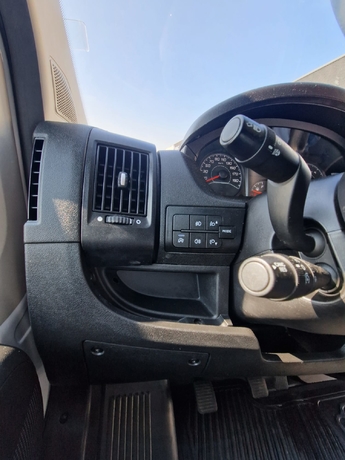 Peugeot BOXER L2H2 3 places cabine