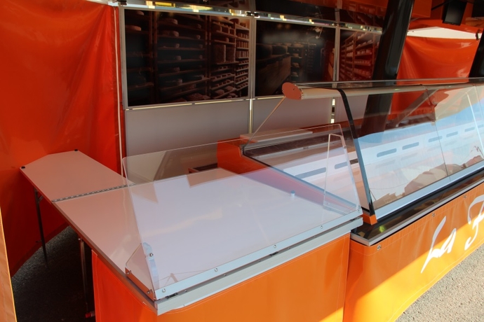 R 5+2 remorque vitrine