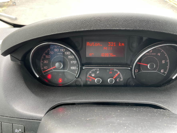 CAMION FLEURISTE - 104 000 KM - 25000€ TTC