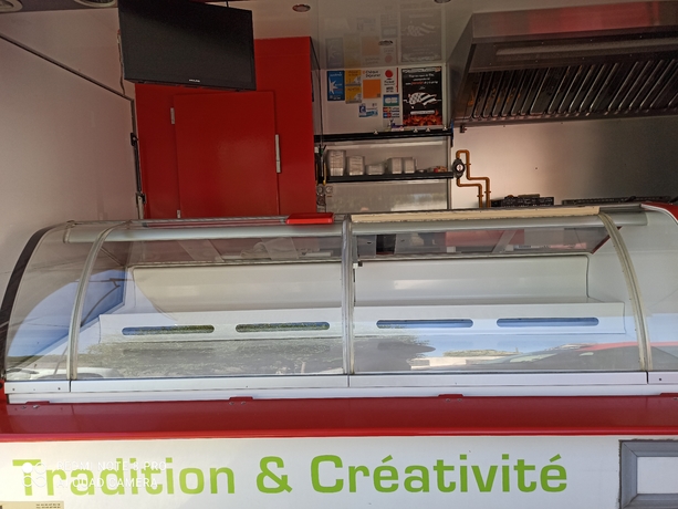 Remorque magasin rôtisserie charcutier traiteur Food truck ( caravi )